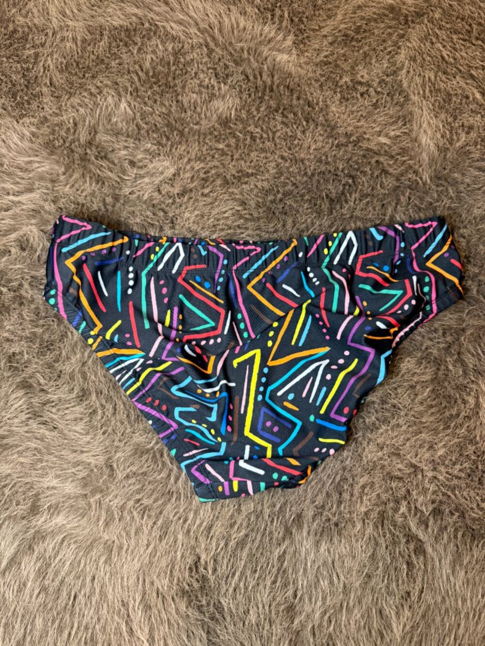 Chubbies Men's Swim Brief Size Large Colorful Geometric Print Beach Pool - Picture 4 of 7